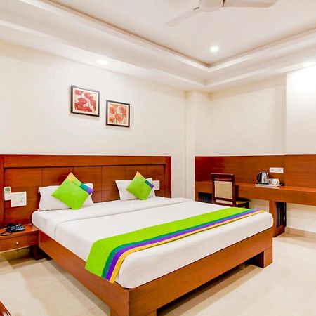 Treebo Trend Hotel Jp Plaza Nampally Хайдарабад Экстерьер фото