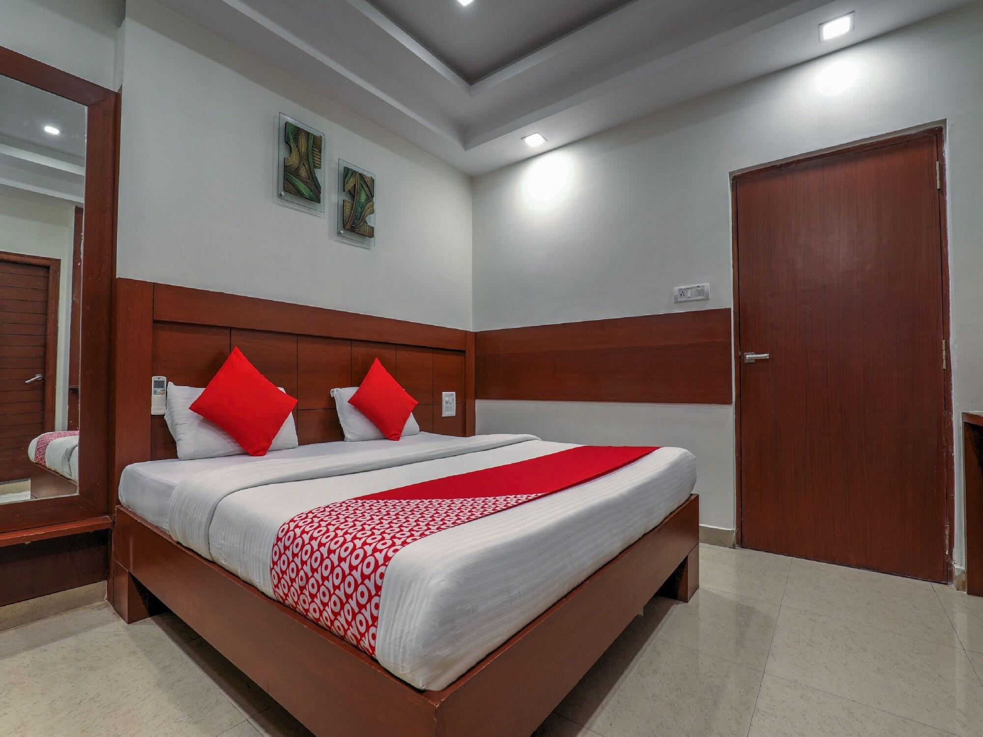 Treebo Trend Hotel Jp Plaza Nampally Хайдарабад Экстерьер фото