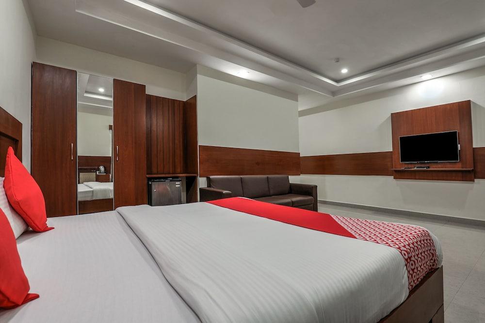 Treebo Trend Hotel Jp Plaza Nampally Хайдарабад Экстерьер фото