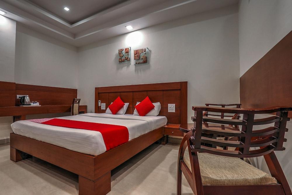 Treebo Trend Hotel Jp Plaza Nampally Хайдарабад Экстерьер фото