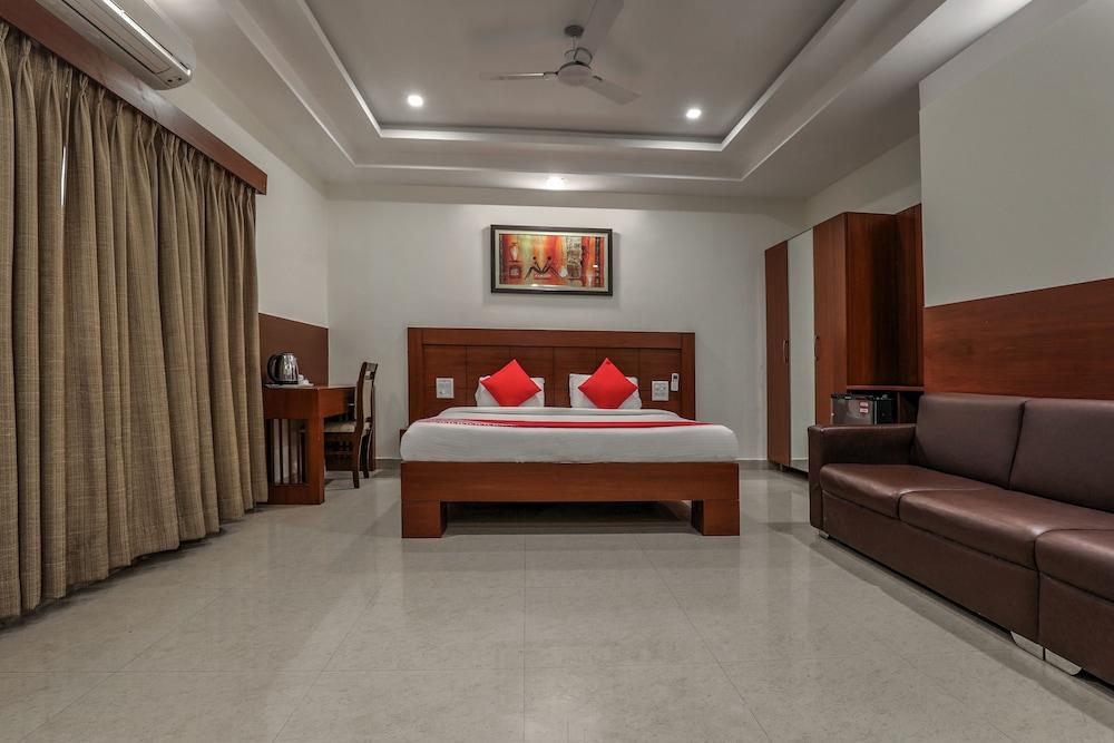 Treebo Trend Hotel Jp Plaza Nampally Хайдарабад Экстерьер фото