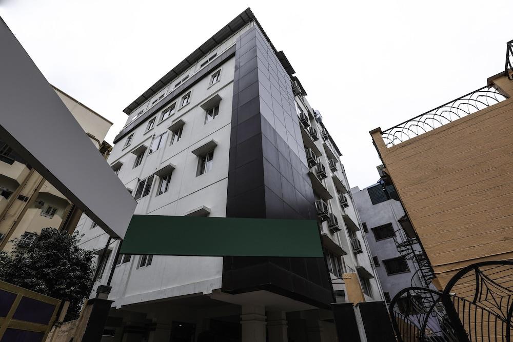 Treebo Trend Hotel Jp Plaza Nampally Хайдарабад Экстерьер фото