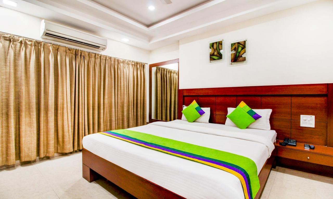Treebo Trend Hotel Jp Plaza Nampally Хайдарабад Экстерьер фото
