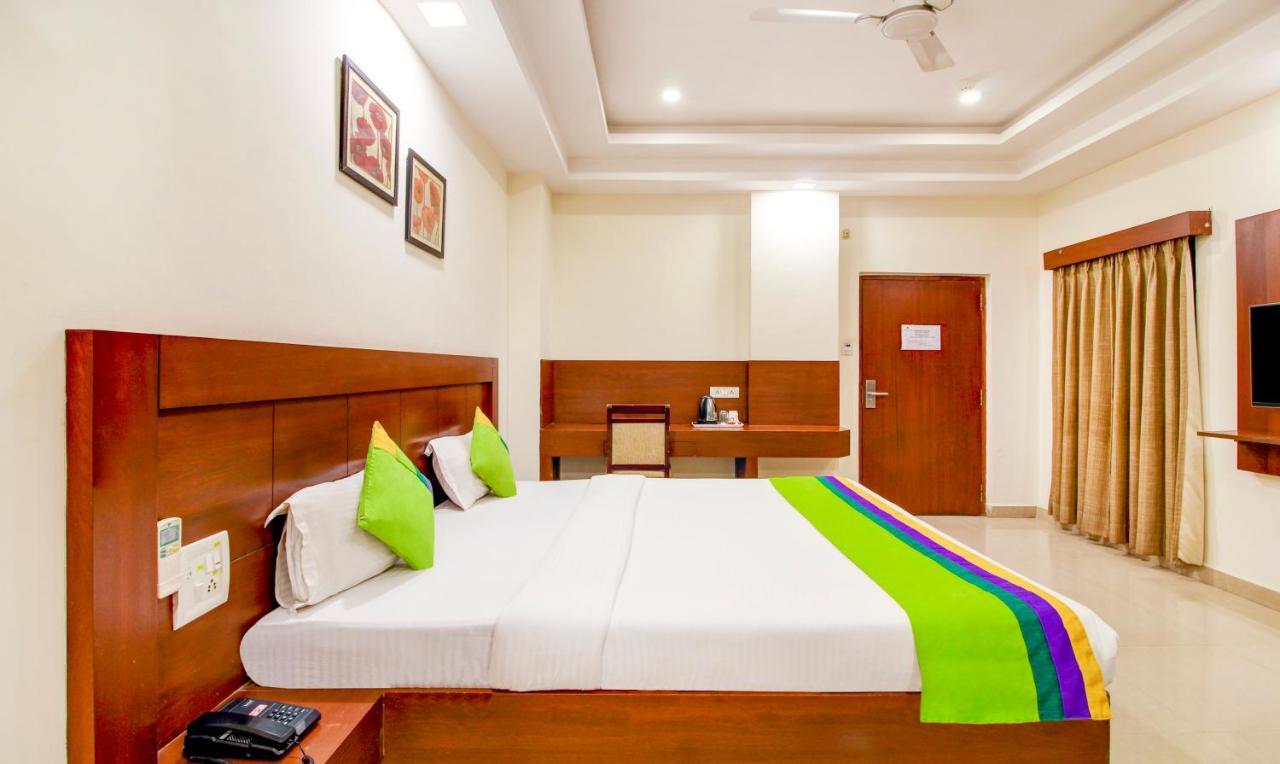 Treebo Trend Hotel Jp Plaza Nampally Хайдарабад Экстерьер фото