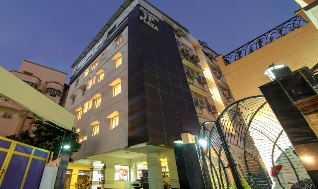 Treebo Trend Hotel Jp Plaza Nampally Хайдарабад Экстерьер фото