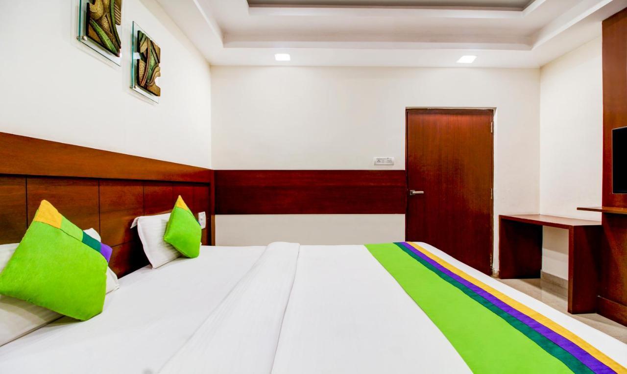 Treebo Trend Hotel Jp Plaza Nampally Хайдарабад Экстерьер фото