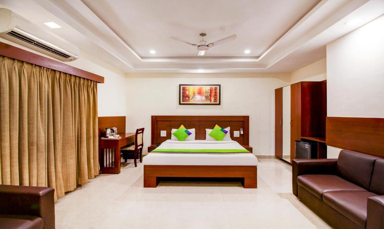 Treebo Trend Hotel Jp Plaza Nampally Хайдарабад Экстерьер фото